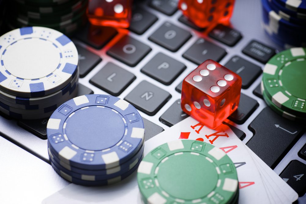 Pourquoi les casinos en ligne l« emportent sur les établissements physiques : l »analyse de Transition One
